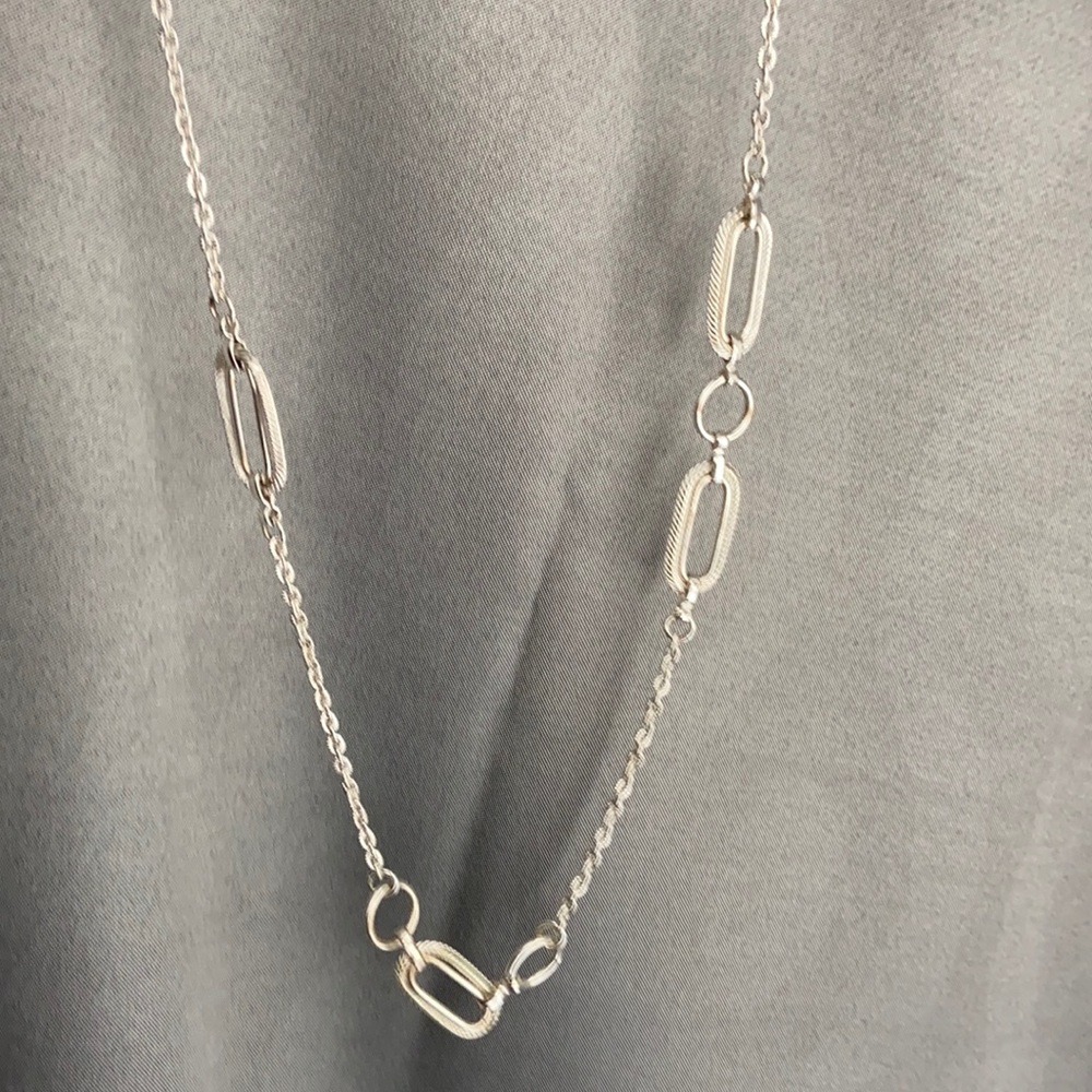 Fashion necklace